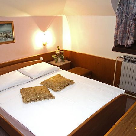 Guest House Royal Чаковец Экстерьер фото