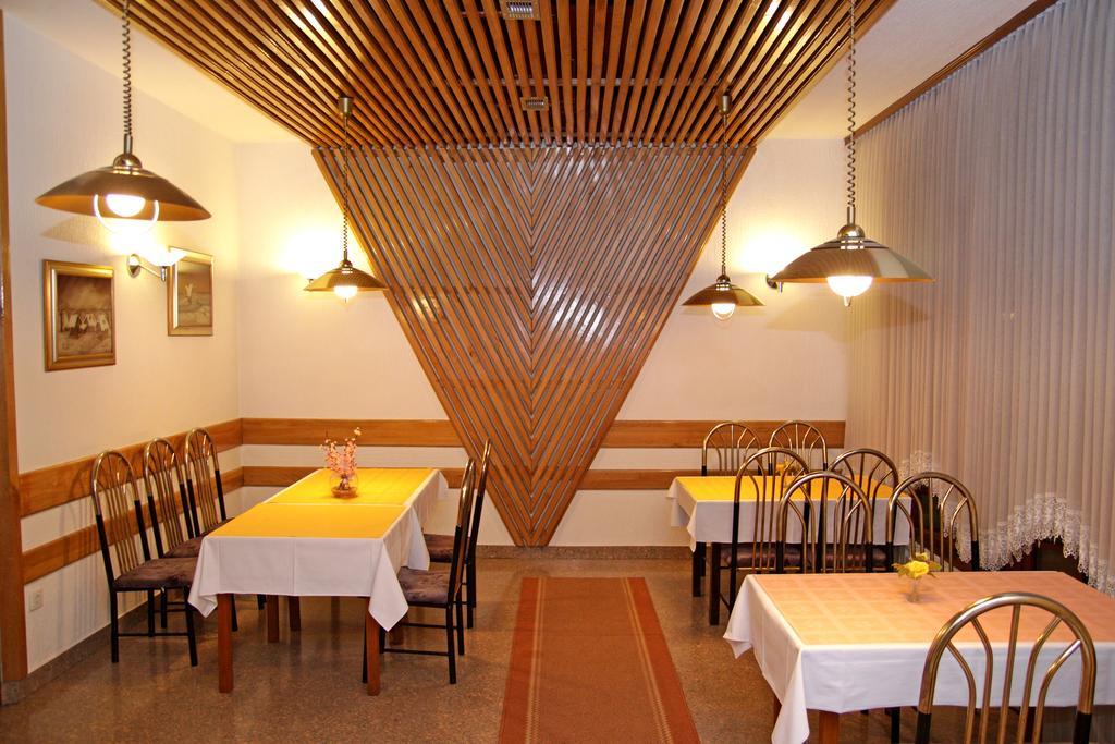 Guest House Royal Чаковец Экстерьер фото