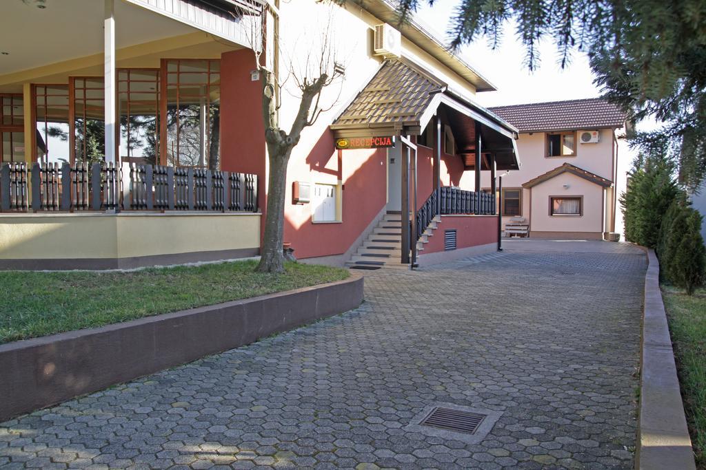 Guest House Royal Чаковец Экстерьер фото