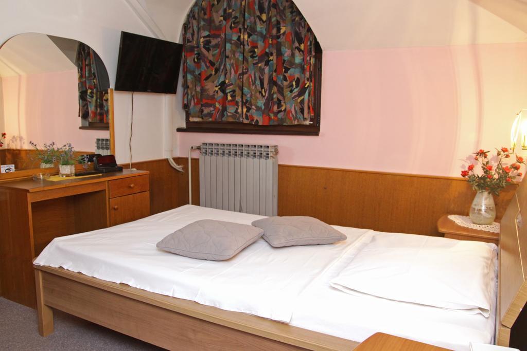 Guest House Royal Чаковец Экстерьер фото