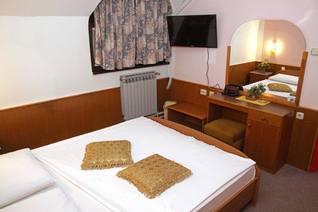 Guest House Royal Чаковец Экстерьер фото