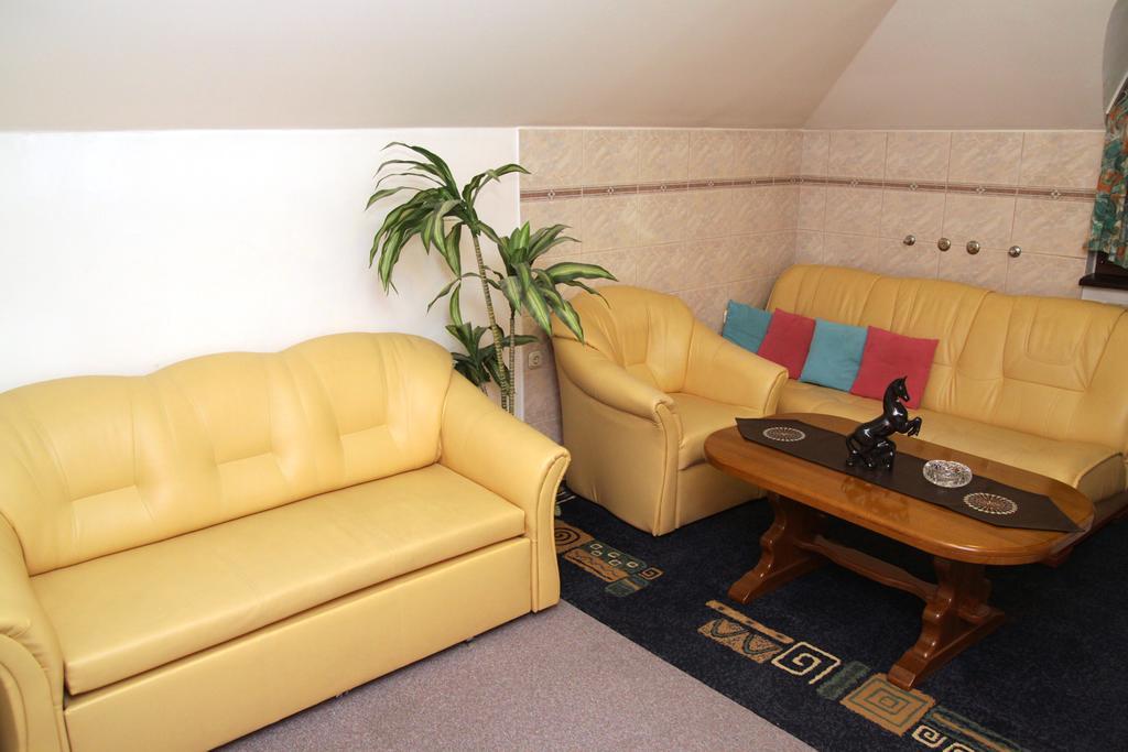 Guest House Royal Чаковец Экстерьер фото